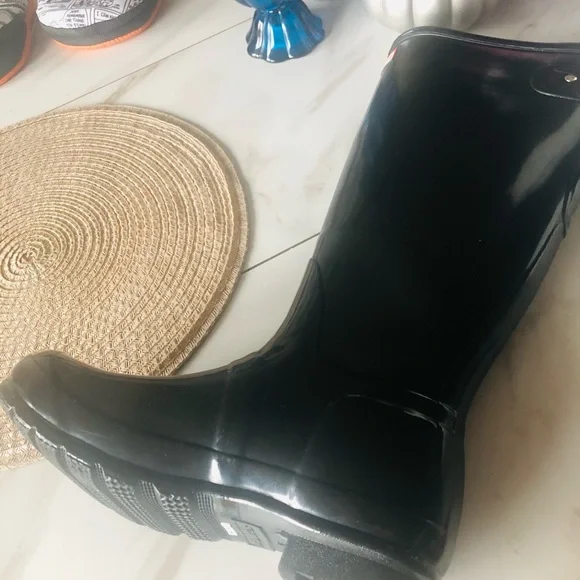 Hunter Black Women's Rain Boots - Picture 11 of 11